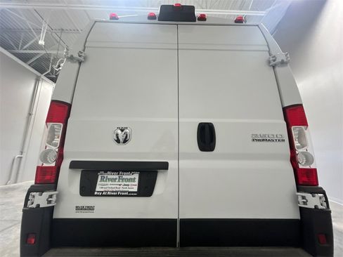 New 2025 RAM ProMaster 2500 w/ Convenience Group image 7