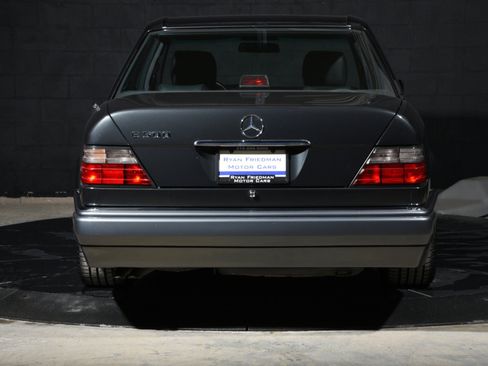 Used 1994 Mercedes-Benz E 500 Sedan image 12