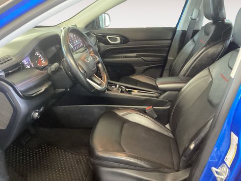 Used 2022 Jeep Compass Trailhawk w/ Trailhawk Convenience Group AWD/4WD image 9