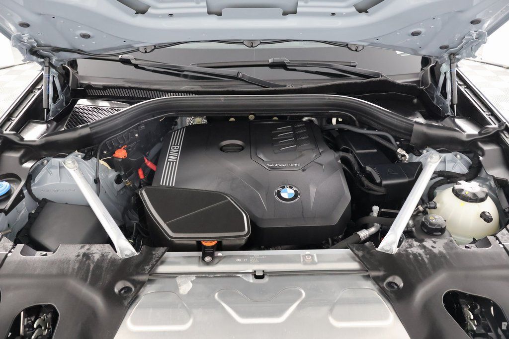Used 2025 BMW X4 xDrive30i w/ Premium Package AWD/4WD image 15
