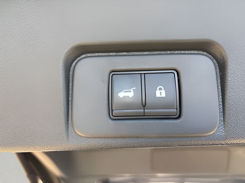 Certified 2026 Nissan Rogue Platinum w/ Platinum Premium Package AWD/4WD image 42