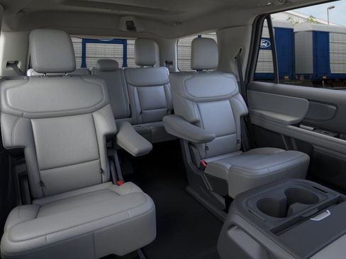New 2025 Ford Expedition Active RWD image 11