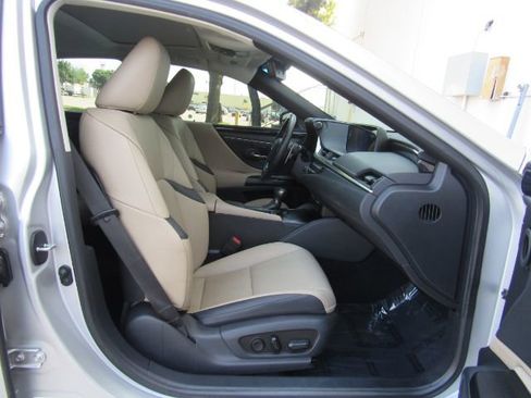 Used 2020 Lexus ES 350 w/ Premium Package image 23