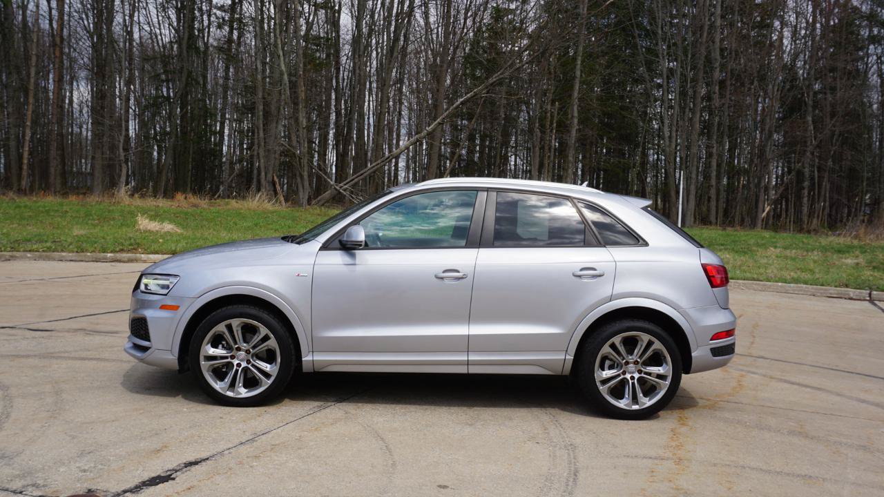 Used 2018 Audi Q3 2.0T Premium FWD image 2