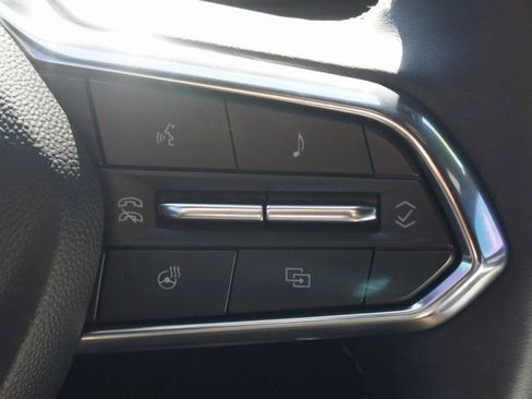 Used 2025 Chevrolet Equinox EV LT w/ Convenience Package image 10