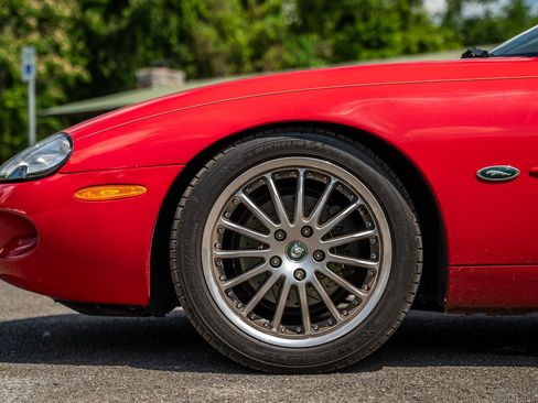 Used 1999 Jaguar XK8 Convertible RWD image 29