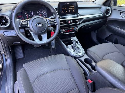 Used 2019 Kia Forte Sedan FWD image 2
