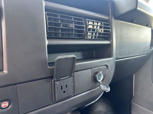 New 2025 Chevrolet Express 3500 w/ Driver Convenience Package image 16