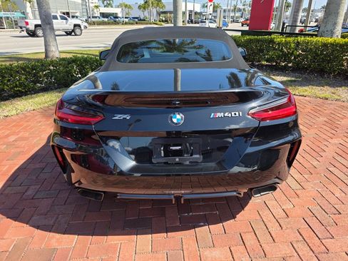 Used 2023 BMW Z4 M40i w/ Premium Package image 5