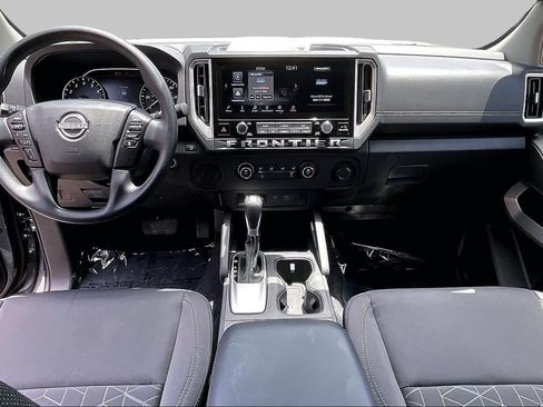 Used 2025 Nissan Frontier SV RWD image 15
