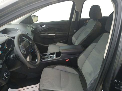 Used 2017 Ford Escape SE image 10