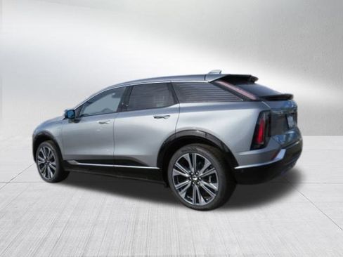 New 2026 Cadillac Optiq Luxury 2 image 6
