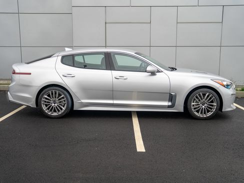 Used 2018 Kia Stinger image 8