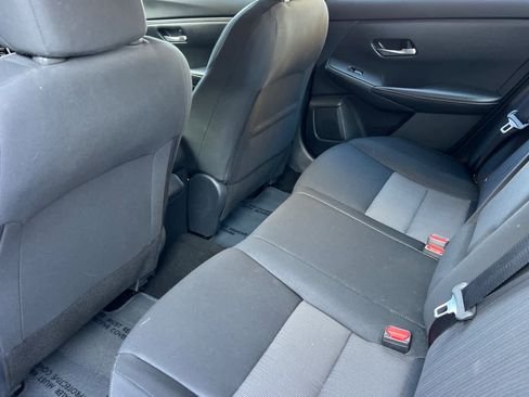 Used 2022 Nissan Sentra SV image 4