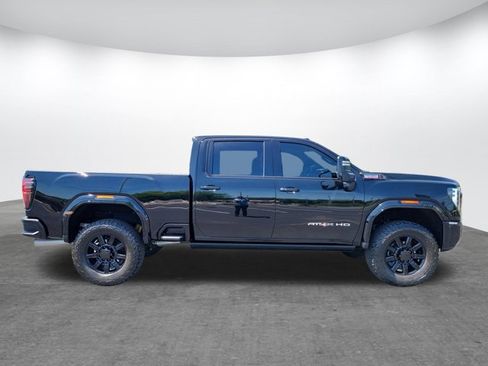 Used 2025 GMC Sierra 2500 AT4X AWD/4WD image 4