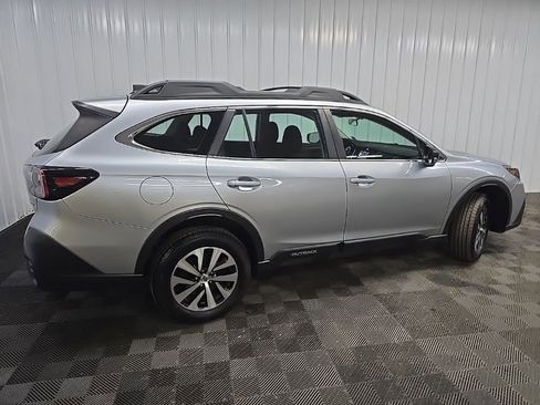 Used 2021 Subaru Outback 2.5i image 3