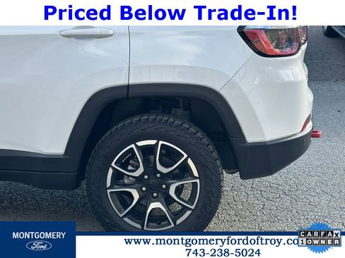 Used 2024 Jeep Compass Trailhawk image 37