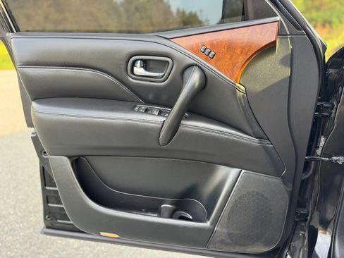 Used 2019 INFINITI QX80 Luxe RWD image 21