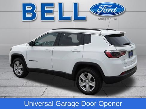 Used 2022 Jeep Compass Latitude w/ Sun and Sound Group AWD/4WD image 6