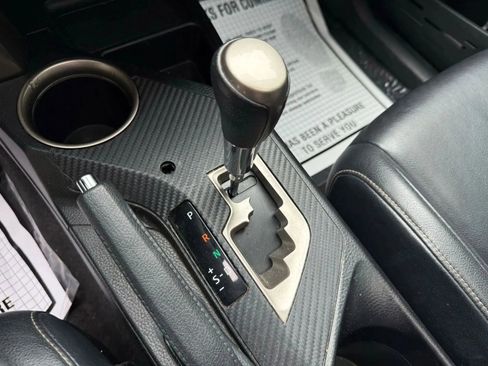 Used 2015 Toyota RAV4 Limited image 25