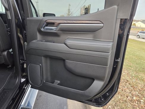 Used 2023 GMC Sierra 1500 SLT w/ SLT Premium Package image 24