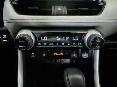 Used 2025 Toyota RAV4 XLE w/ Convenience Package AWD/4WD image 18