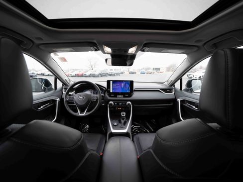 Used 2024 Toyota RAV4 Limited w/ Weather Package image 19