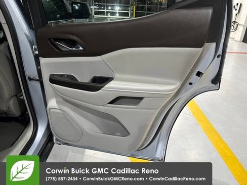 Used 2017 GMC Acadia SLT FWD image 20