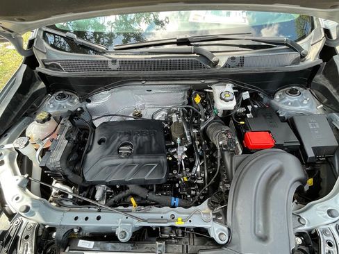 Used 2024 Buick Encore GX Sport Touring FWD image 28
