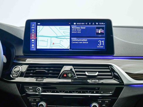 Certified 2022 BMW 530i w/ Convenience Package image 14