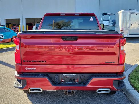 Used 2024 Chevrolet Silverado 1500 RST w/ Z71 Off-Road Package AWD/4WD image 7