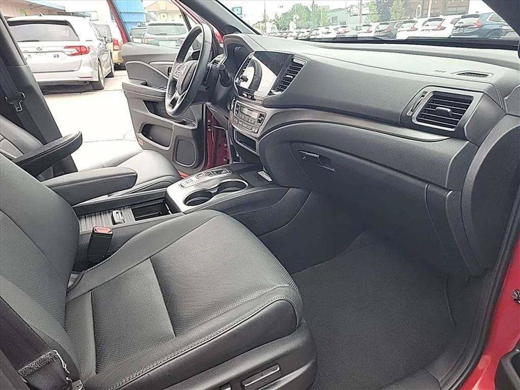 Used 2023 Honda Passport EX-L image 28