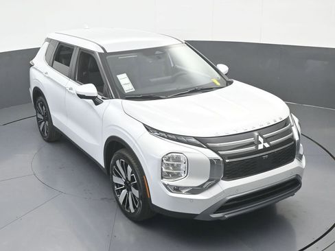 New 2026 Mitsubishi Outlander SE image 63
