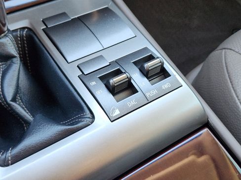 Used 2018 Lexus GX 460 image 23