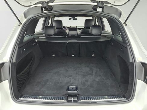 Used 2017 Mercedes-Benz GLC 300 4MATIC image 32