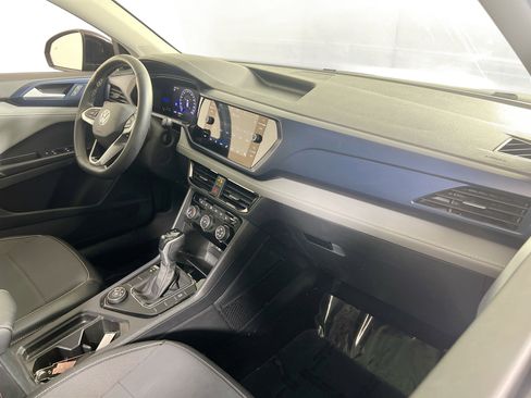 Used 2023 Volkswagen Taos SE image 28