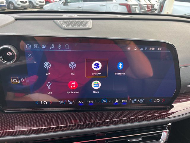 New 2027 Chevrolet Traverse RS w/ LPO, Floor Liner Package FWD image 37