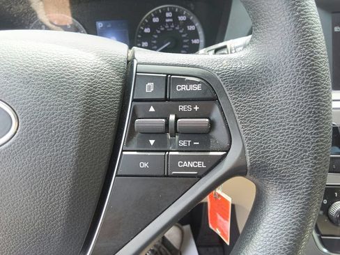 Used 2017 Hyundai Sonata SE FWD image 24