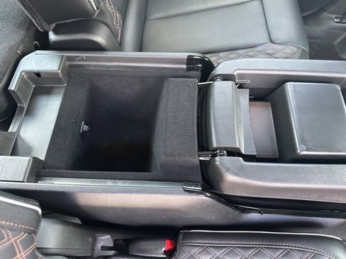 Used 2025 Jeep Grand Cherokee L Summit w/ Obsidian Package image 24