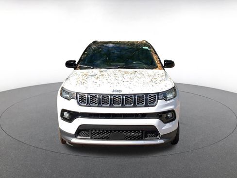 Used 2025 Jeep Compass Limited image 2