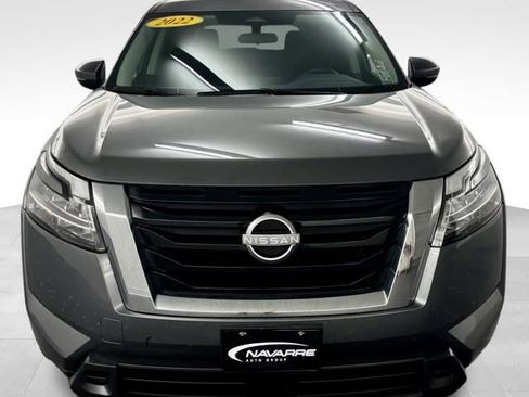 Used 2022 Nissan Pathfinder SV w/ SV Premium Package image 4