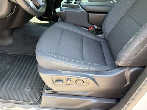Used 2024 Chevrolet Silverado 1500 LT AWD/4WD image 15