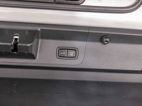 Used 2019 Porsche Panamera image 17