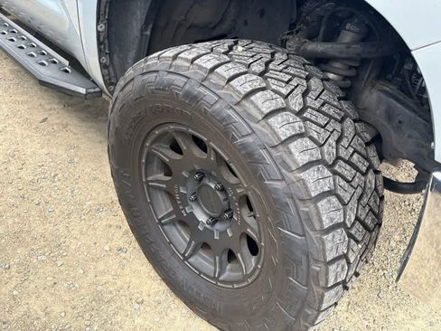 Used 2021 Toyota Tundra SR5 w/ SR5 Upgrade Package RWD image 4