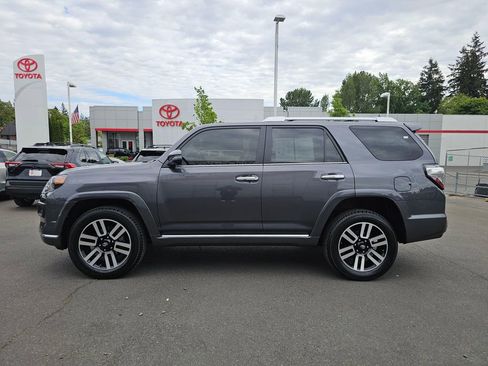 Certified 2022 Toyota 4Runner Limited AWD/4WD image 4