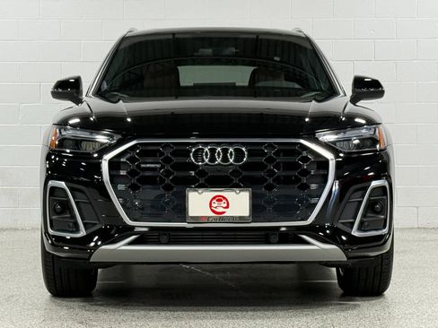 Used 2021 Audi Q5 e Premium Plus w/ Premium Plus Package AWD/4WD image 3
