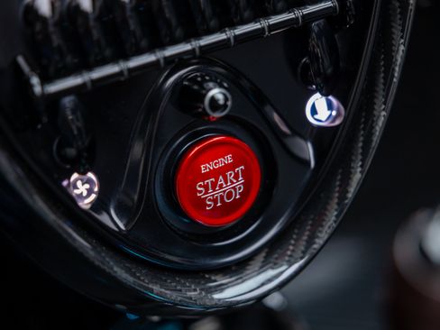 Used 2020 Pagani Huayra image 28