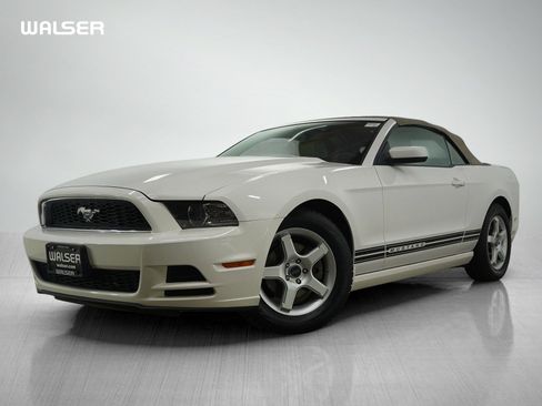 Used 2013 Ford Mustang Premium image 1