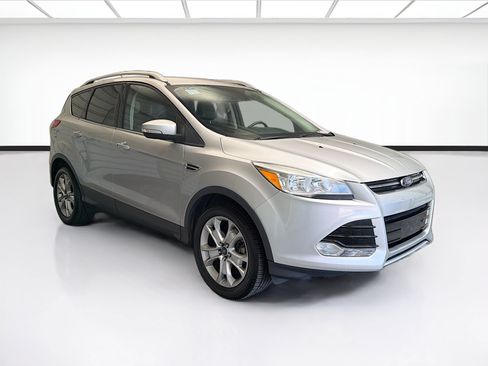 Used 2016 Ford Escape Titanium FWD image 3