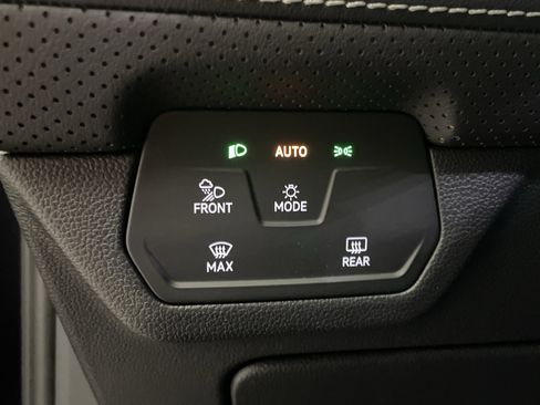 New 2026 Volkswagen Atlas SE image 12